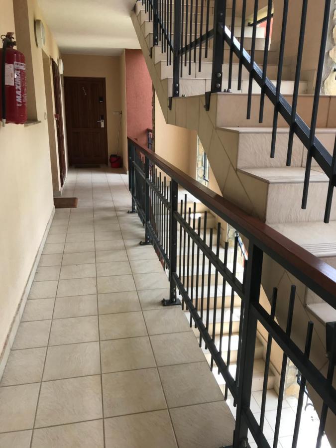 Lili Apartman Birdland Buekfuerdo المظهر الخارجي الصورة